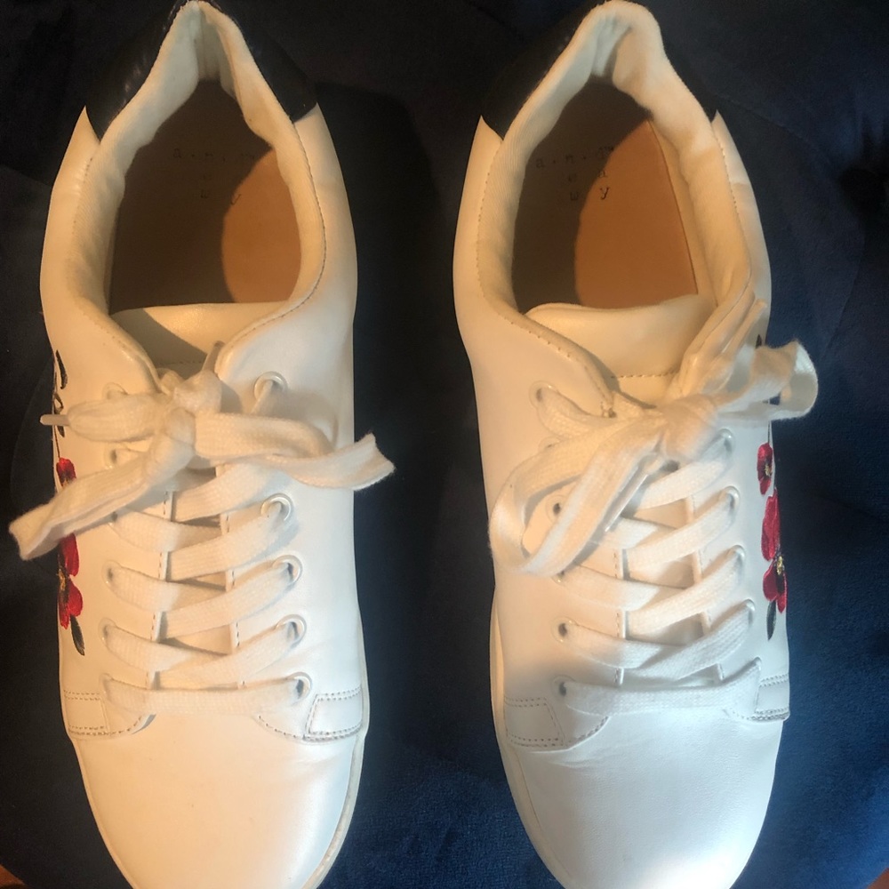 A New Day - Floral Embroidered Sneakers - Size 9 - Picture 4 of 5